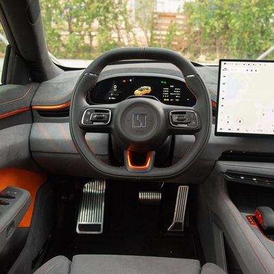 Forme de suspension avant Zeekr 001 Z-Sport 4 roues motrices voiture électrique 100kwh EV voitures orange 2023