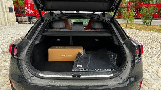 Carrosserie fermée Type 001 Vous Version 100kwh Petite voiture électrique avec couleur extérieure noire