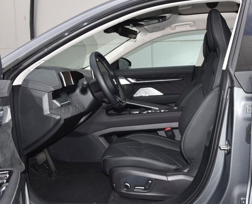 2023 Zeekr 001 voiture électrique à 5 places 546 km kilométrage et service après-vente en ligne / local