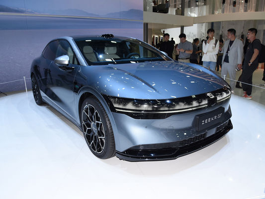 2024 Geely Zeekr 007 Véhicules à énergie avec moteur électrique pur P0000155