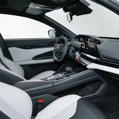Système de freinage électromagnétique pour une conduite sûre dans la voiture électrique à énergie Changan Qiyuan A06