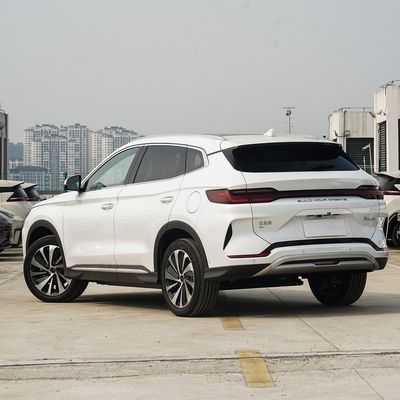 Voiture électrique EV Voiture SUV Byd Song Plus 605km Champion Version phare à Tachkent 2024