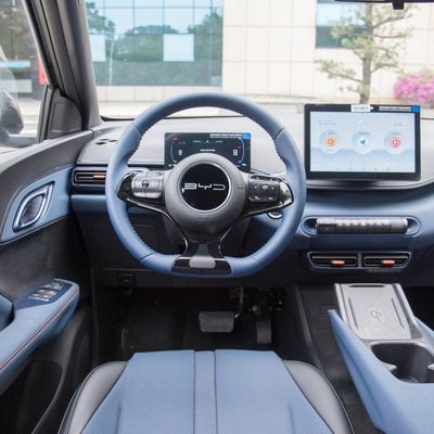 Volant gauche 2024 Byd Glory 405km Édition volante Mini Car EV Voiture sièges 5