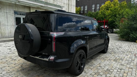 Polar Stone 01 modèle 2023 version 6 sièges AWD avec couleur extérieure noire