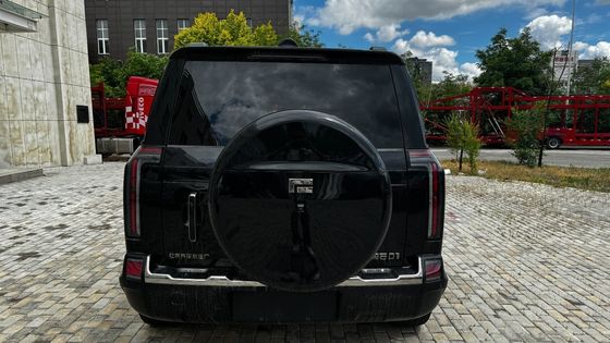 Polar Stone 01 modèle 2023 version 6 sièges AWD avec couleur extérieure noire