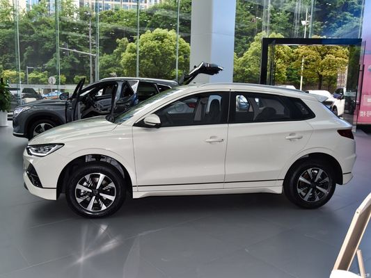 Les véhicules électriques 2024 Byd E2 Lux Edition Blanc avec bras arrière et faisceau de torsion