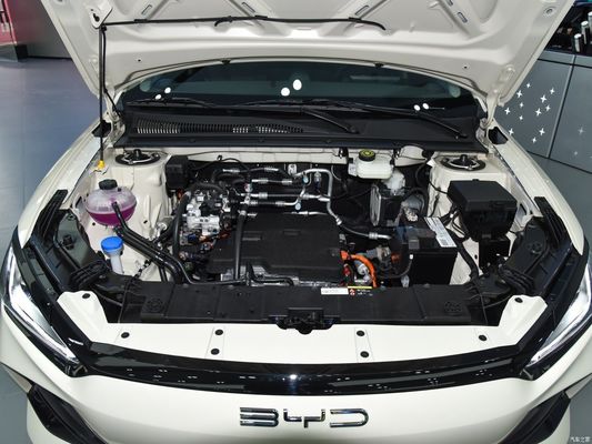 Les véhicules électriques 2024 Byd E2 Lux Edition Blanc avec bras arrière et faisceau de torsion