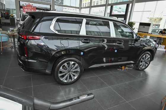 Range Rover 2023 400t 2WD Starelite 6 places avec suspension indépendante multi-lien