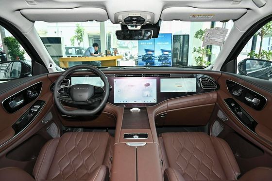 Range Rover 2023 400t 2WD Starelite 6 places avec suspension indépendante multi-lien