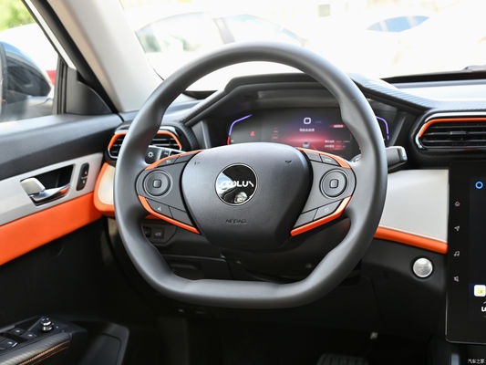 5 sièges 2023 Dongfeng Fengshen Yixuan Aeolus 1.5L édition automatique de gloire type de carrosserie fermée