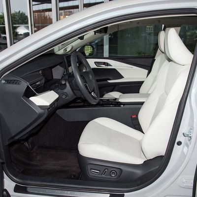 2024 Toyota Camry à double moteur 2.5hg Voiture hybride phare Volant gauche Type de carrosserie fermée