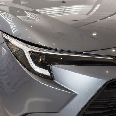 Toyota Levin 1.8L Edition Hybrid Energy Car avec une puissance maximale de 101 kW et un déplacement élevé