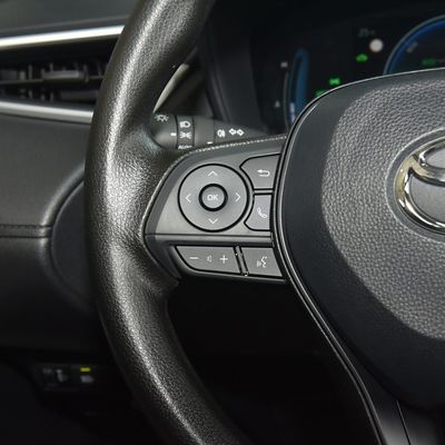 Toyota Corolla Cross 2.0L Intelligent Electric Elite Edition à double moteur type de carburant hybride