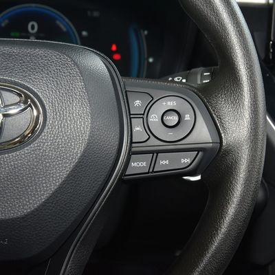 Toyota Corolla Cross 2.0L Intelligent Electric Elite Edition à double moteur type de carburant hybride