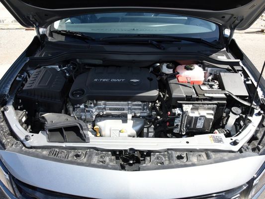 2023 Chevrolet Monza berline à double embrayage avec boîte de vitesses automatique et système de freinage Epb