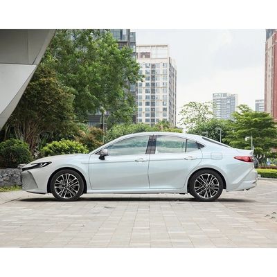 2024 Toyota Camry Double moteur 2.5hq Double moteur Version phare Voiture hybride