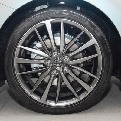 2024 Toyota Camry voiture hybride à double moteur 2.0hxs Sports Plus Edition avec Drive FWD