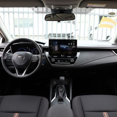 1.8L hybride à double moteur Édition de luxe EV Voiture électrique Toyota Levin avec vie