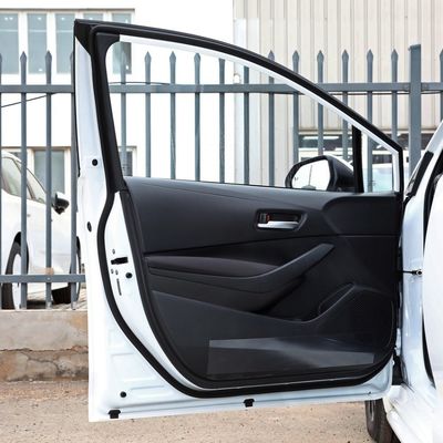 Puissance maximale 101kw Hybride de luxe 1.8L Toyota Levin Smart Electric Car EV Deux moteurs