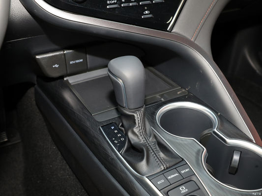 2023 Toyota Camry voiture à essence 2.5g avec 5 sièges et vitesse maximale jusqu'à 210 Km/h