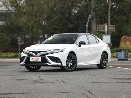 Sedan Toyota Camry 2023 2.5hq Mh EV à double moteur Voiture hybride phare Voiture à essence