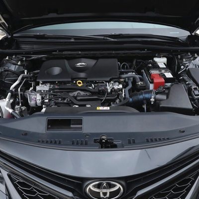 Véhicule 2023 Toyota Camry 2.5g Édition Deluxe pour le service après-vente en ligne / local
