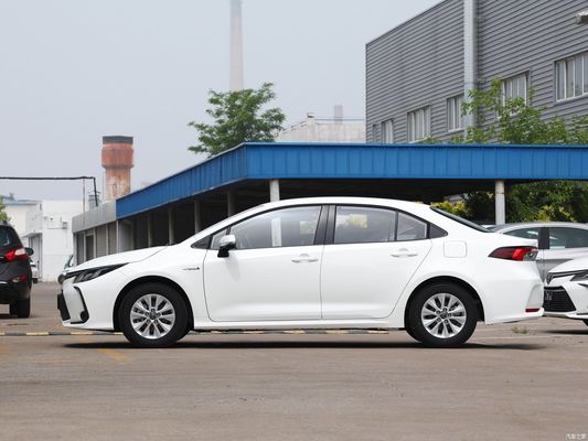 Une voiture électrique hybride à double moteur pionnière à prix abordable