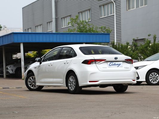 Une voiture électrique hybride à double moteur pionnière à prix abordable