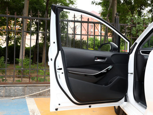 Une voiture électrique hybride à double moteur pionnière à prix abordable