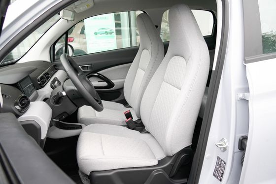 Édition Jade Blanc 2022 Leapmotor T03 avec 5 sièges 5050x1902x1509