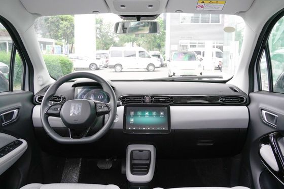 Édition Jade Blanc 2022 Leapmotor T03 avec 5 sièges 5050x1902x1509