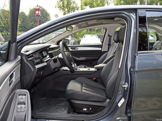 Chery Arrizo5 Plus 1.5L voiture à essence Toutes les séries avec choix de personnalisation du volant gauche