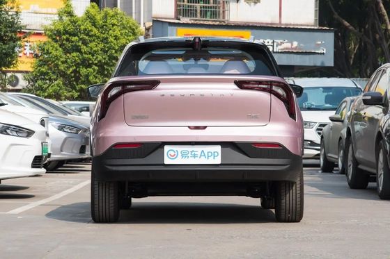 Personnalisation Geely Géométrie E 2023 401km Pink Spécial 5 places SUV électrique 4006*1765*1550