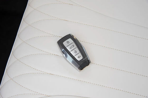 Personnalisation Geely Géométrie E 2023 401km Pink Spécial 5 places SUV électrique 4006*1765*1550