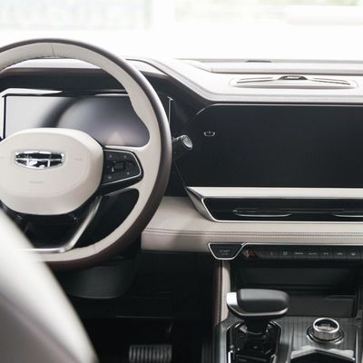 Capacité de 1600-2500cc Geely Xingyuel 2.0td Automac à haute puissance Fwd SUV phare