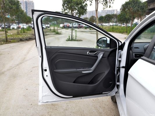 Chery Arrizo 5 GNC 1.6L Véhicule à essence pour une vitesse maximale de 165 km/h dans 4572*1825*1482