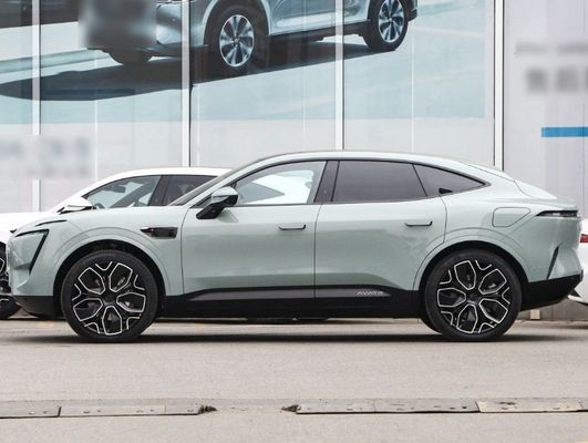 2022 Avatr 11 Longue durée de vie voiture à double moteur Poids 2280 kg Endurance 555 km Quatre places