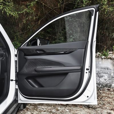 Sedan Changan Uni-V 1,5 t 5 places voiture à essence puissance maximale Kw 173 PS