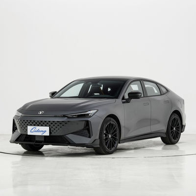 Système de freinage électromagnétique de voiture à essence Changan Uni-V 1,5 t à 5 places et entraînement en freinage à grande vitesse