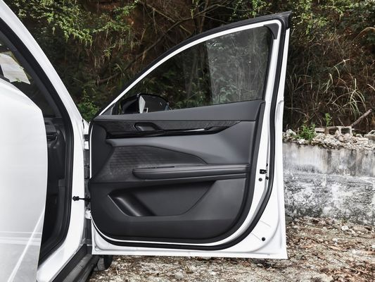 Uni-V 1.5t essence 5 sièges berline Changan avec demande personnalisée