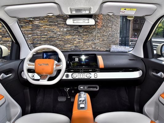 Compact Petit véhicule électrique mini voiture électrique mini sièges 4 Changan Lumin 2023 155km/301km