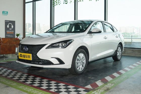 Changan Eado Car EV460 Véhicule électrique EV avec batterie LiFePO4 et 4 sièges