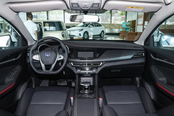 Changan Eado Car EV460 Véhicule électrique EV avec batterie LiFePO4 et 4 sièges