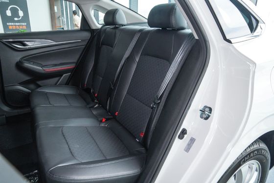 Changan Eado Car EV460 Véhicule électrique EV avec batterie LiFePO4 et 4 sièges