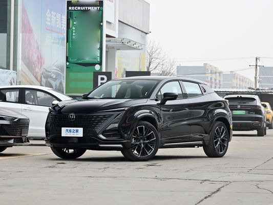 Changan Uni-T Benzine 2023 1,5 t type noble à direction gauche Voiture accréditée ISO10012