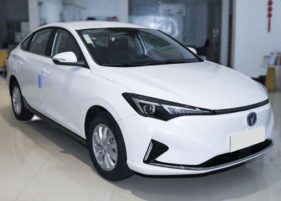 Sédane à direction gauche Changan Eado Voiture électrique EV460 Sédane pour la performance