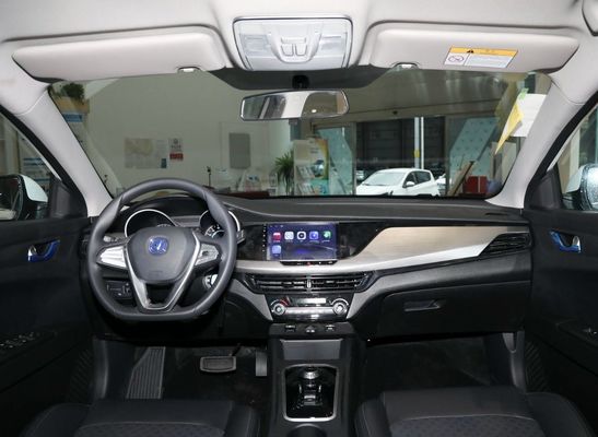 Sédane à direction gauche Changan Eado Voiture électrique EV460 Sédane pour la performance