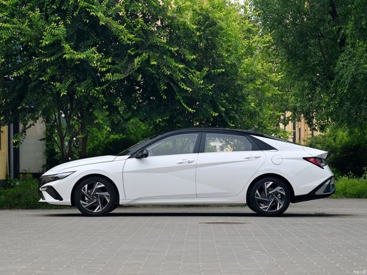 Hyundai Elantra 2023 automatique 1.5L CVT édition phare haute cylindrée 1000-1600CC