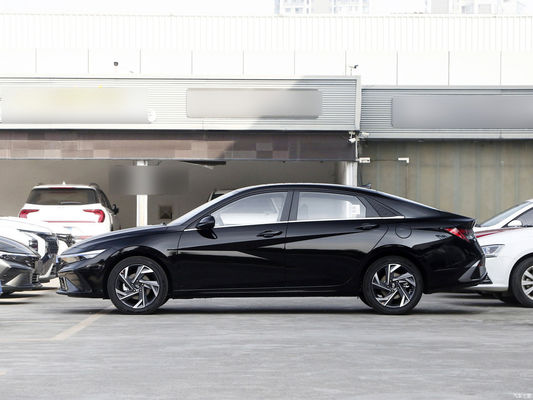 2023 Hyundai Elantra 1.5L CVT Édition de luxe sièges automobiles à essence 5 type de carrosserie Fermé