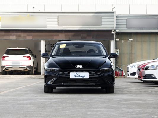 Hyundai Elantra 2023 1.5L CVT Lux Edition Véhicule à essence et cylindrée 1000-1600CC